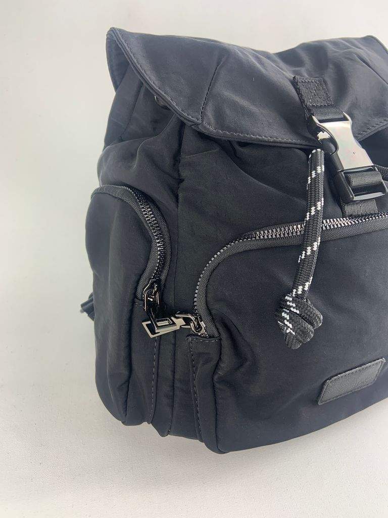 Chiara Mochila Negro - Vista Lateral Vista Lateral