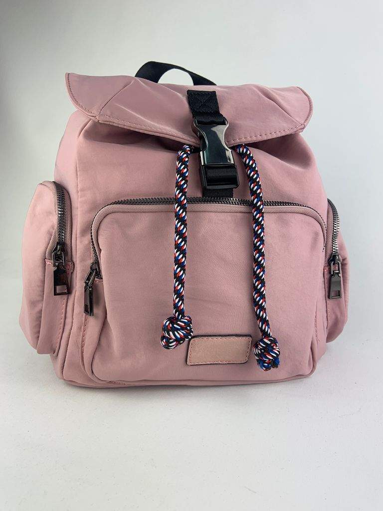 Chiara Mochila Rosa - Vista Principal Vista Principal