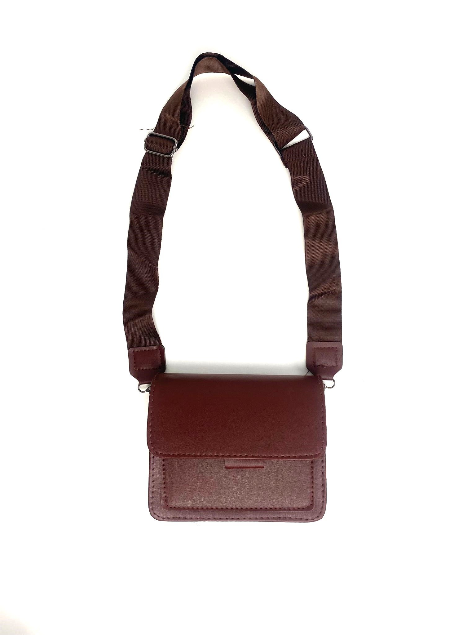 Bolso Bandolera Cuadrado estilo Vintage Con Correa Ancha Marrón - detalle frente