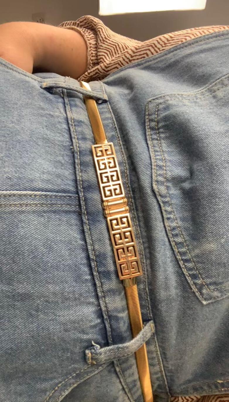 Cinturón Ajustable Color Oro ref. M0060 en cintura