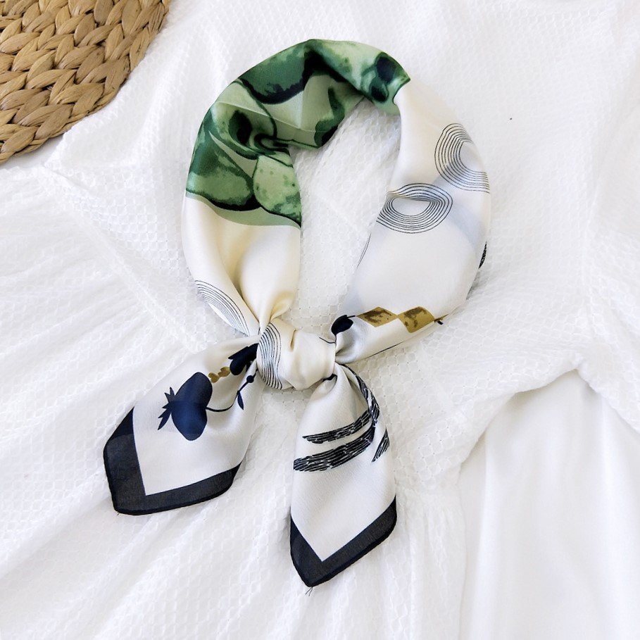 Pañuelo pequeño de Seda Cuadrado de 55 cm ref. M0124