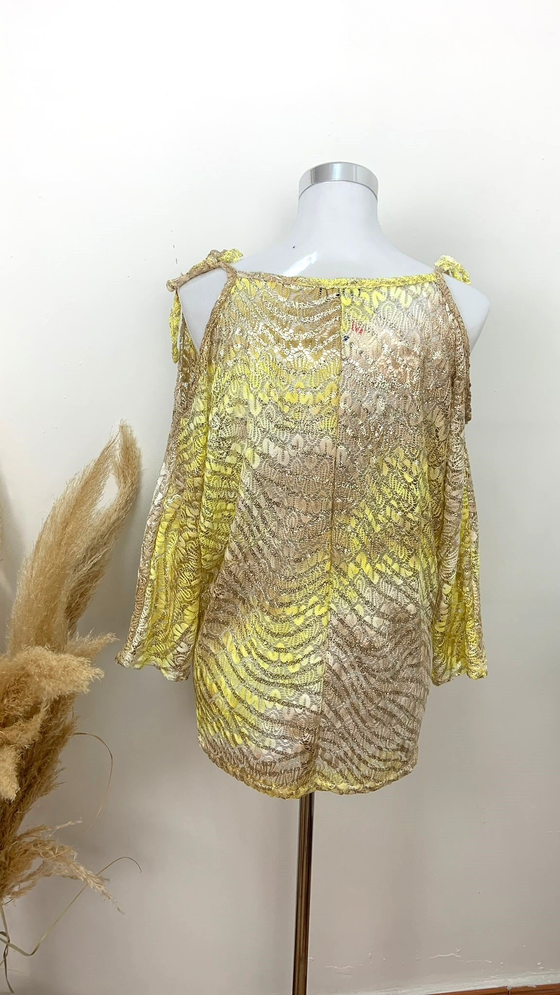 Blusa Brillo - Blusa París Amarilla - de espalda