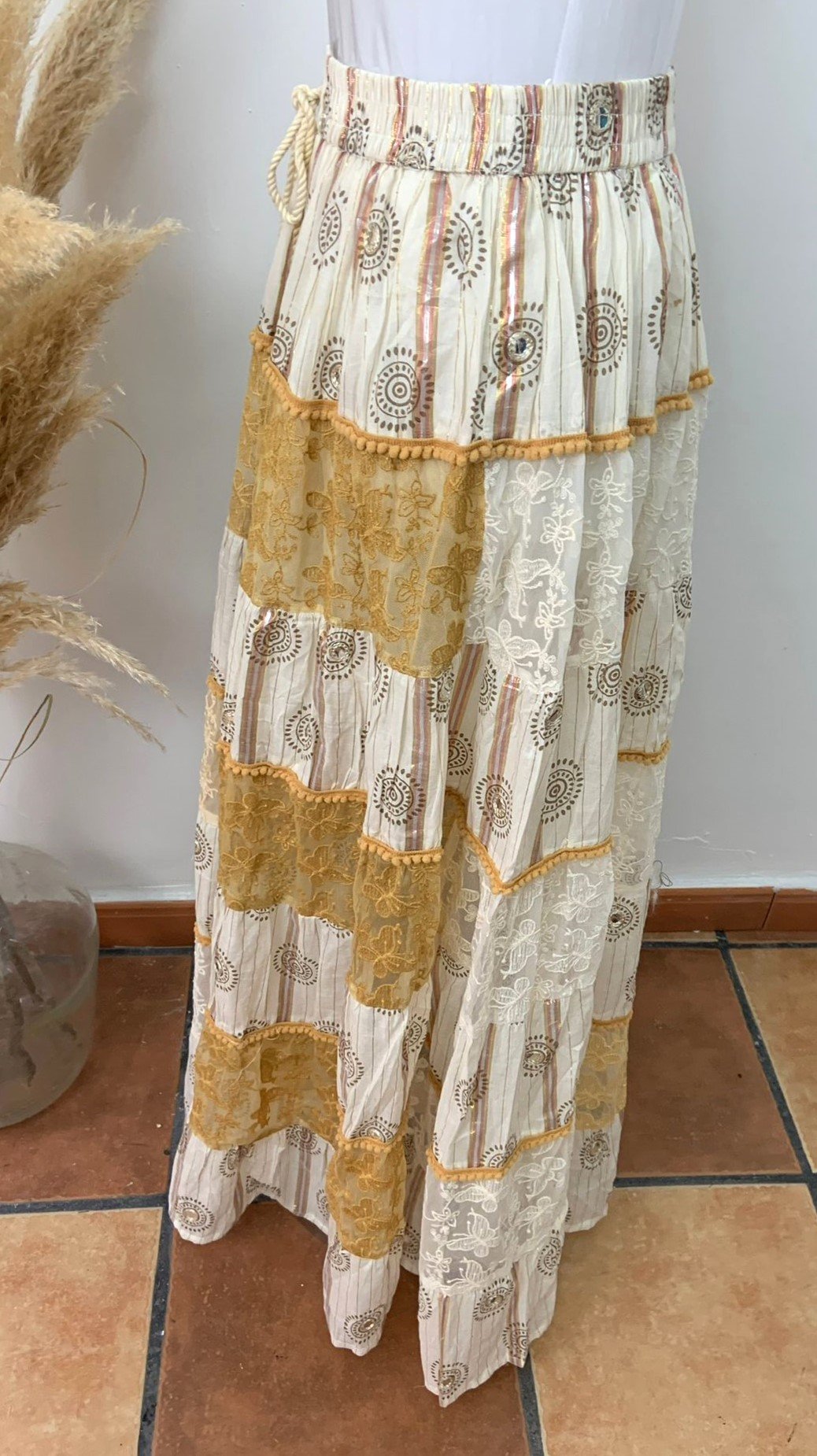 Falda Boho Larga - Falda Córdoba Mostaza - de lateral