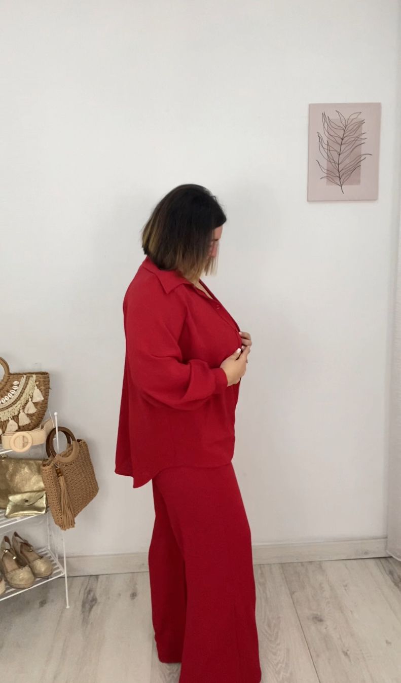 Conjunto Jerez Rojo - camisa de lado