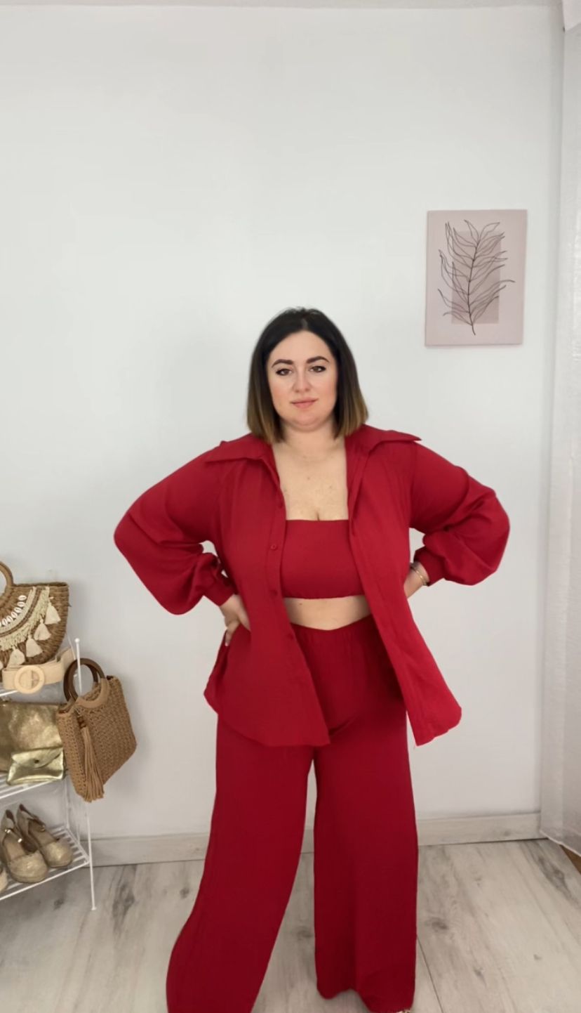 Conjunto Jerez Rojo -de frente camisa al aire