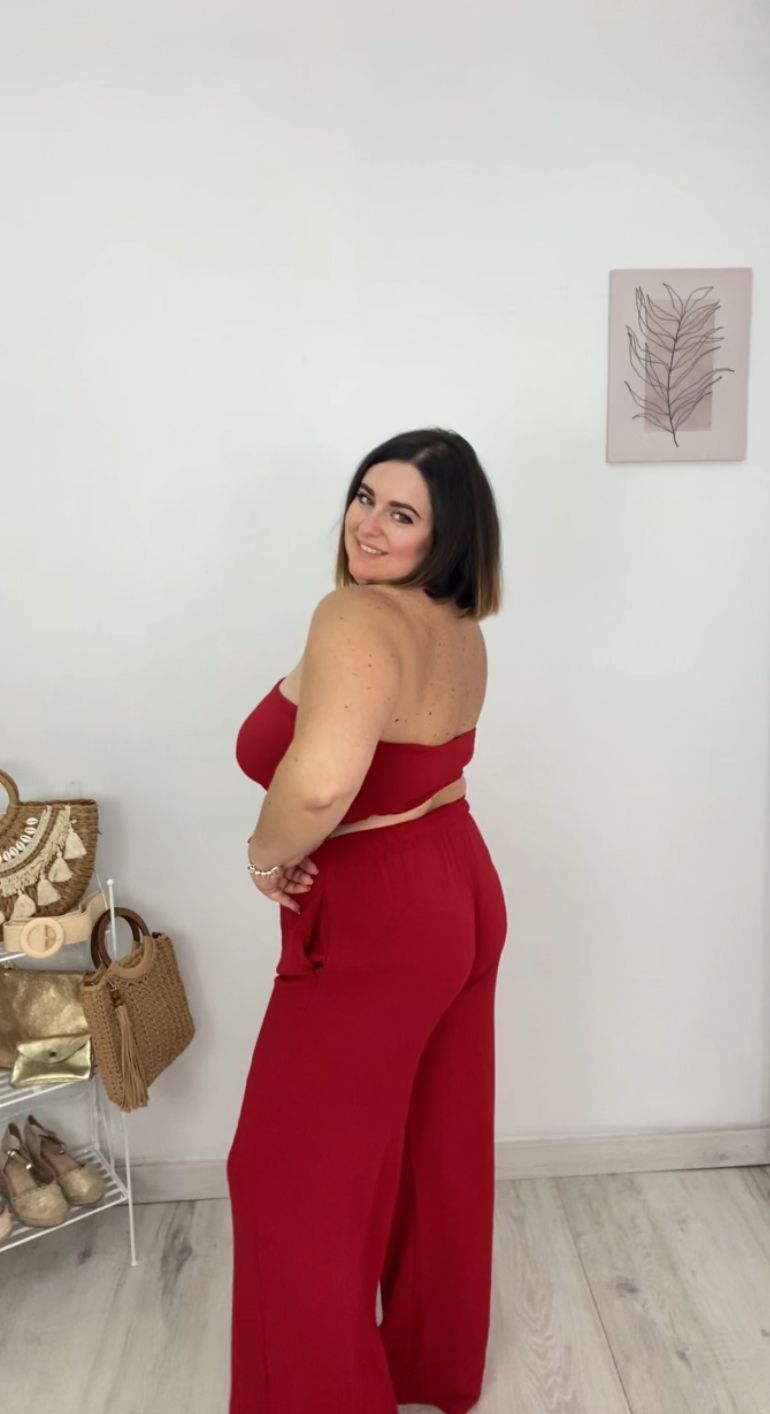 Conjunto Jerez Rojo - de lado sin camisa