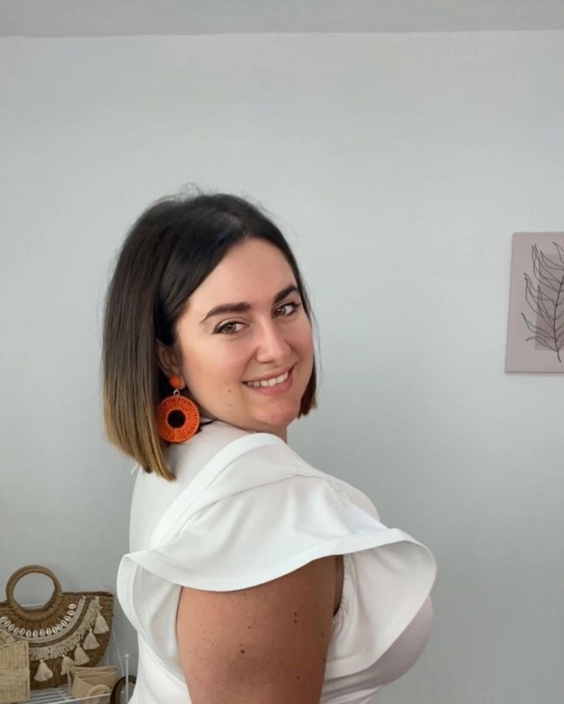 M0203 - Pendiente de Rafia Naranja - Florencia de lado