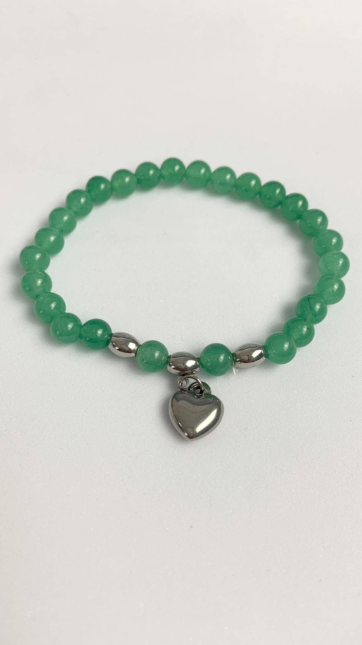 Pulsera de piedra natural y corazón de acero - Pulsera JADE - detalle